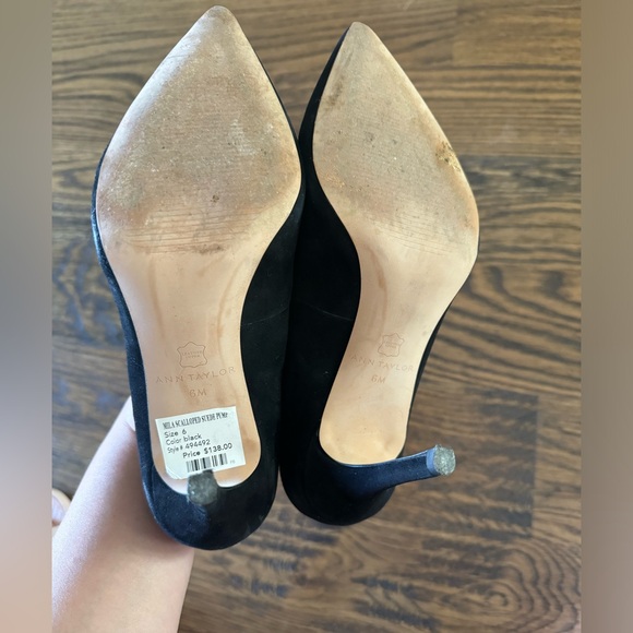 Ann Taylor- Mila scalloped suede pumps - Picture 4 of 6